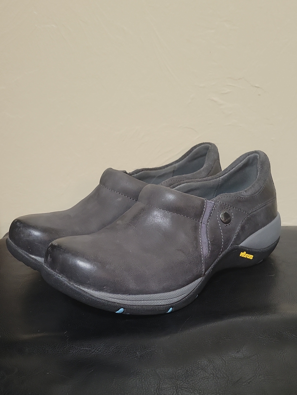 Dansko Patti Black Milled Nubuck Slip On Comfort Clogs Shoes Womens 36